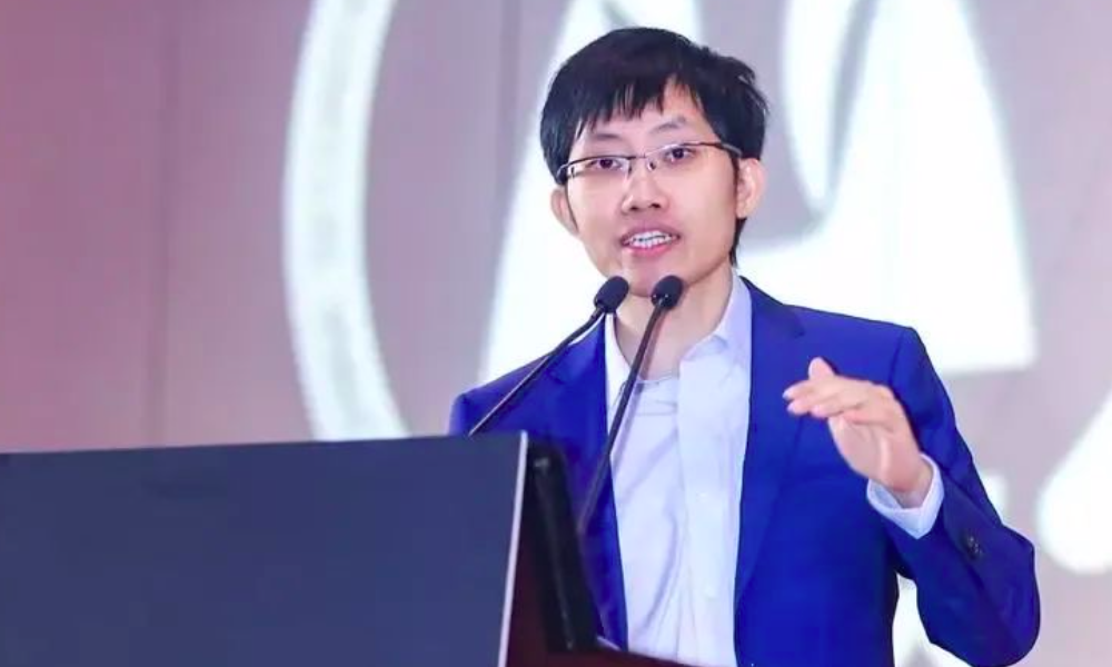 全网都在等梁文锋