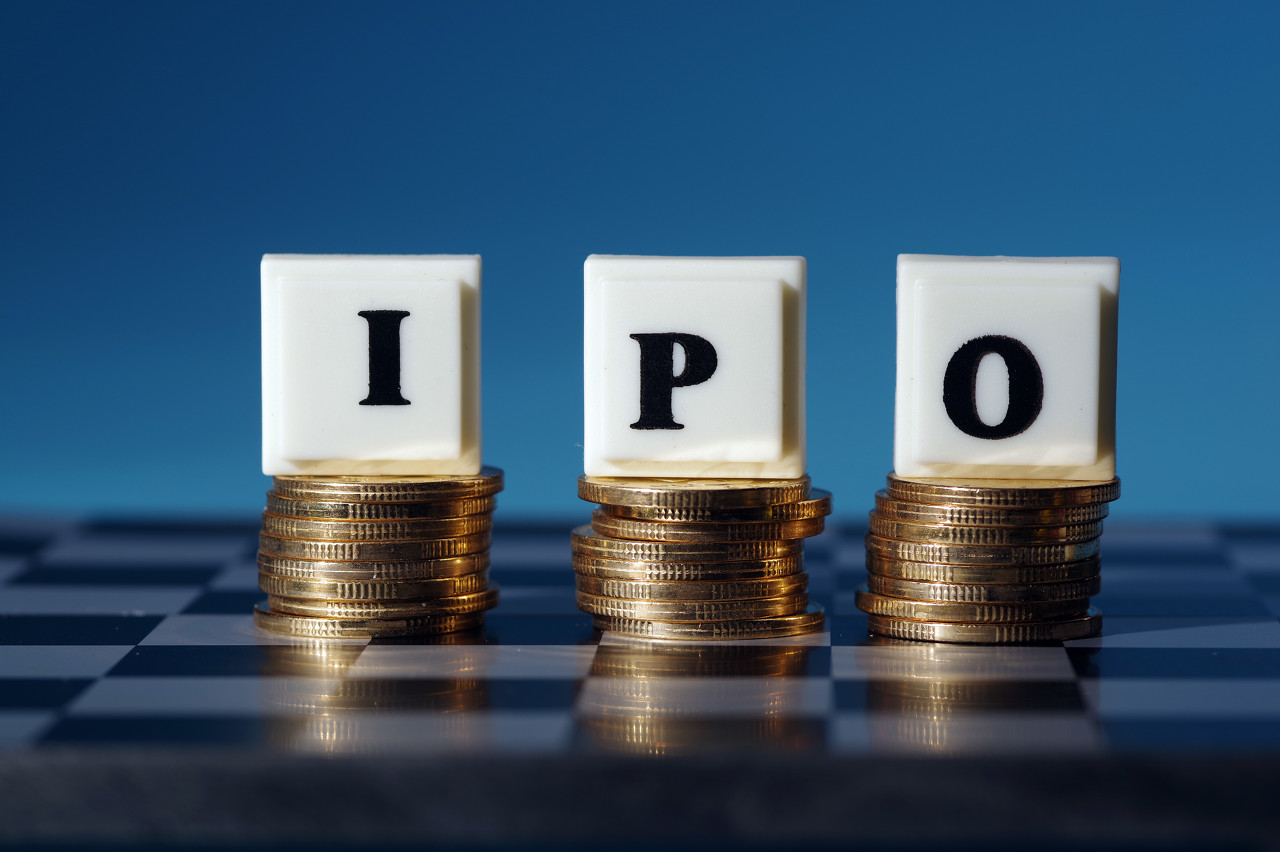 一天三個IPO，港交所鑼不夠用了