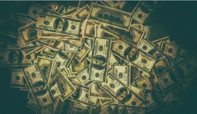 狂赚700倍，起底摩尔线程第一个投资人