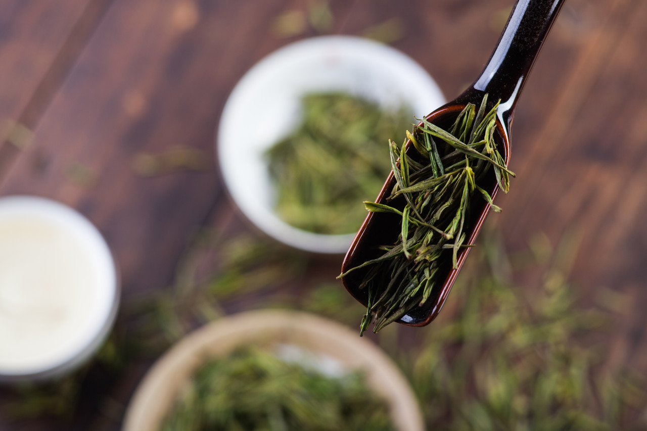 新茶饮赚疯了，卖茶叶的为啥挣不到钱？