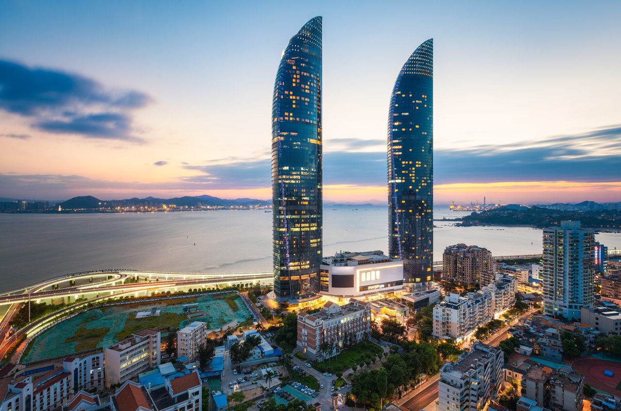 厦门国资，押注复旦系芯片富豪